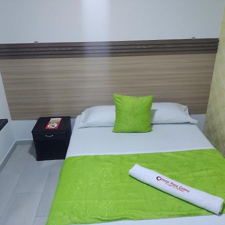 Hotel Plaza Centro Флоренсія Екстер'єр фото
