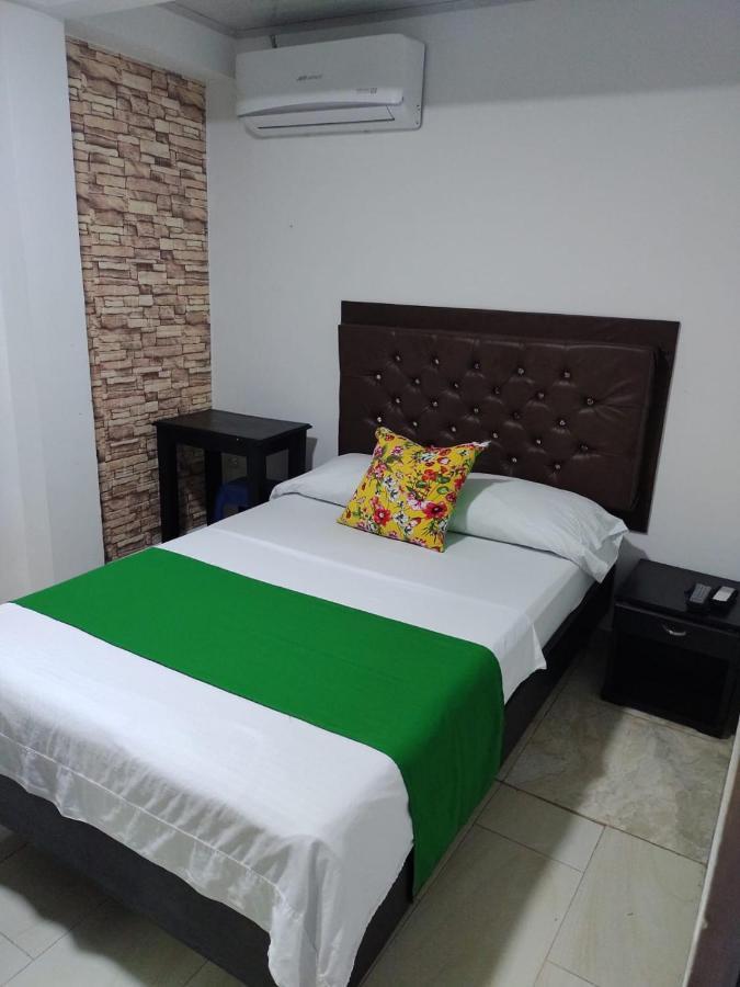Hotel Plaza Centro Флоренсія Екстер'єр фото