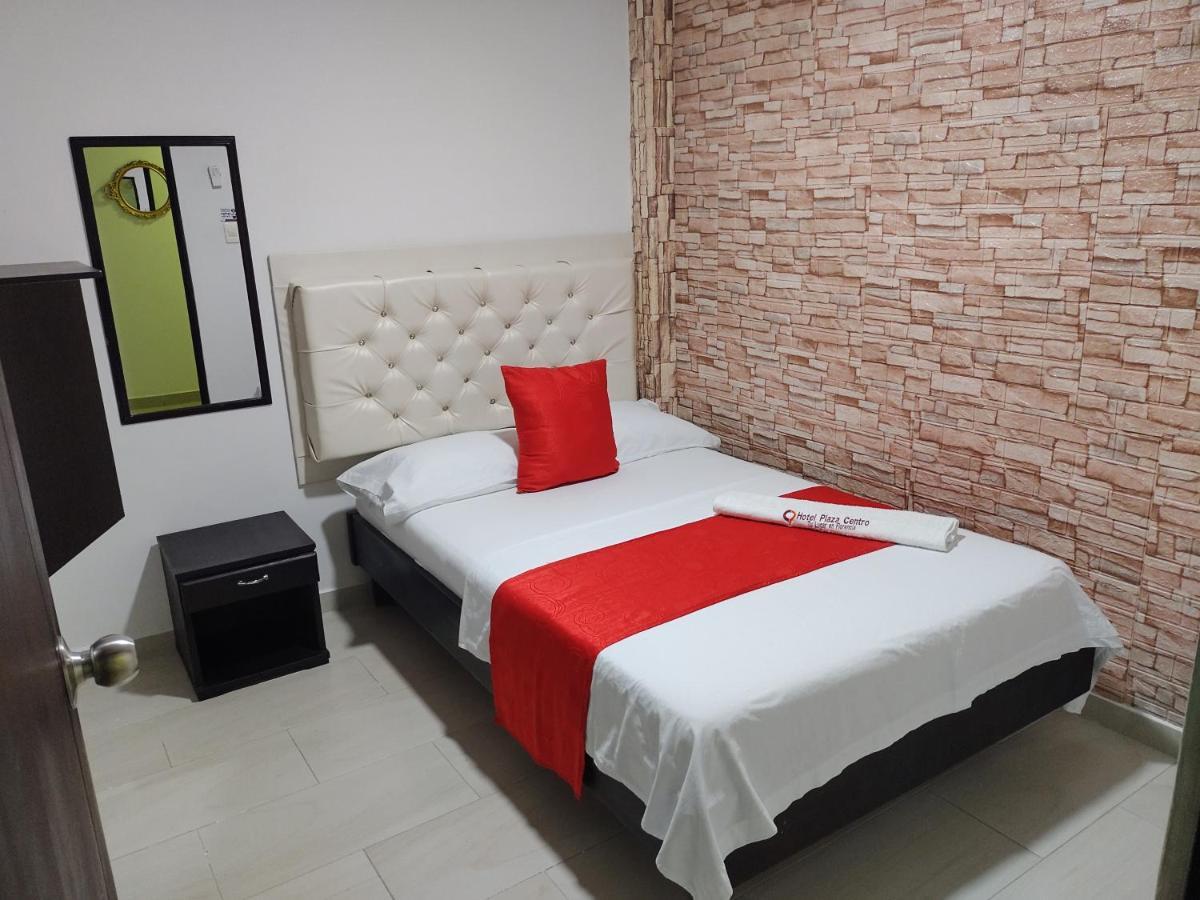 Hotel Plaza Centro Флоренсія Екстер'єр фото