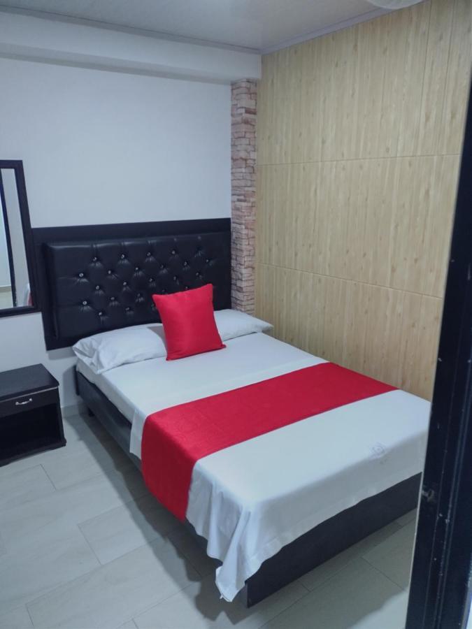 Hotel Plaza Centro Флоренсія Екстер'єр фото