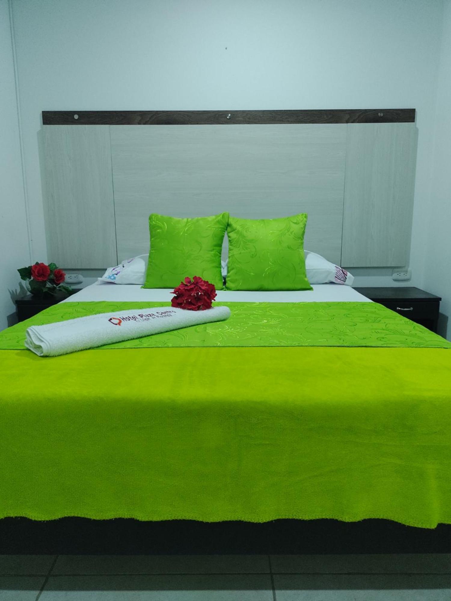 Hotel Plaza Centro Флоренсія Екстер'єр фото